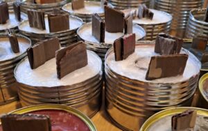 IERAKUMU SVEČU IZGATAVOŠANA UKRAINAS ATBALSTAM